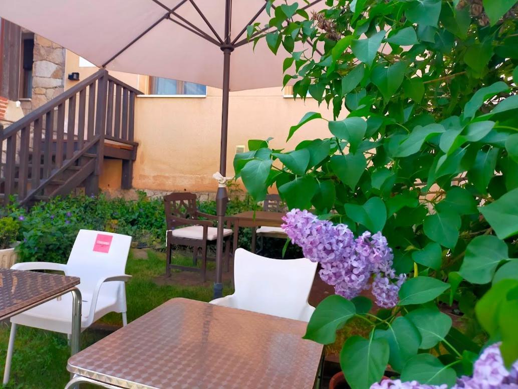 Hotel Rural El Yantar De Gredos San Martín del Pimpollar Eksteriør billede