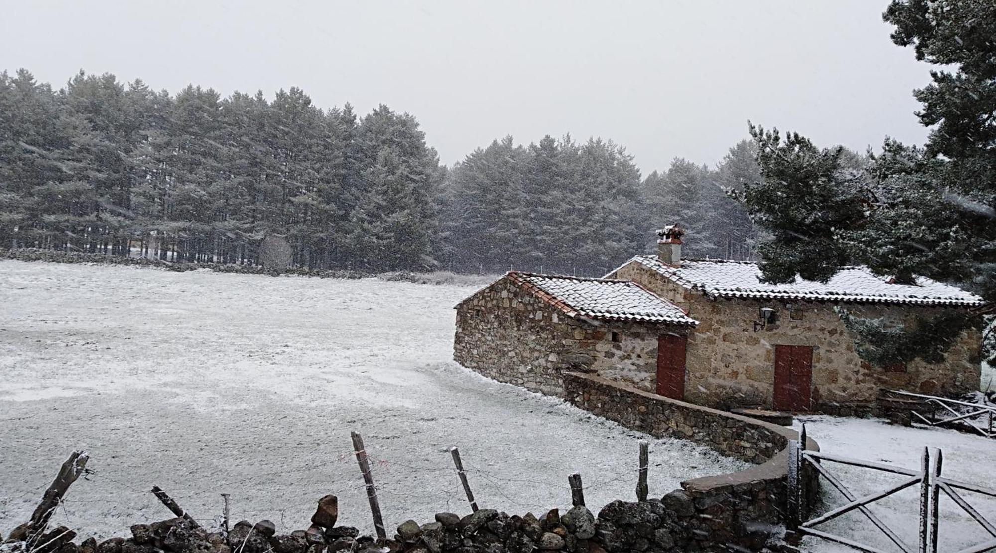 Hotel Rural El Yantar De Gredos San Martín del Pimpollar Eksteriør billede