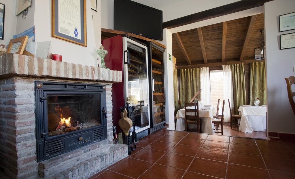 Hotel Rural El Yantar De Gredos San Martín del Pimpollar Eksteriør billede